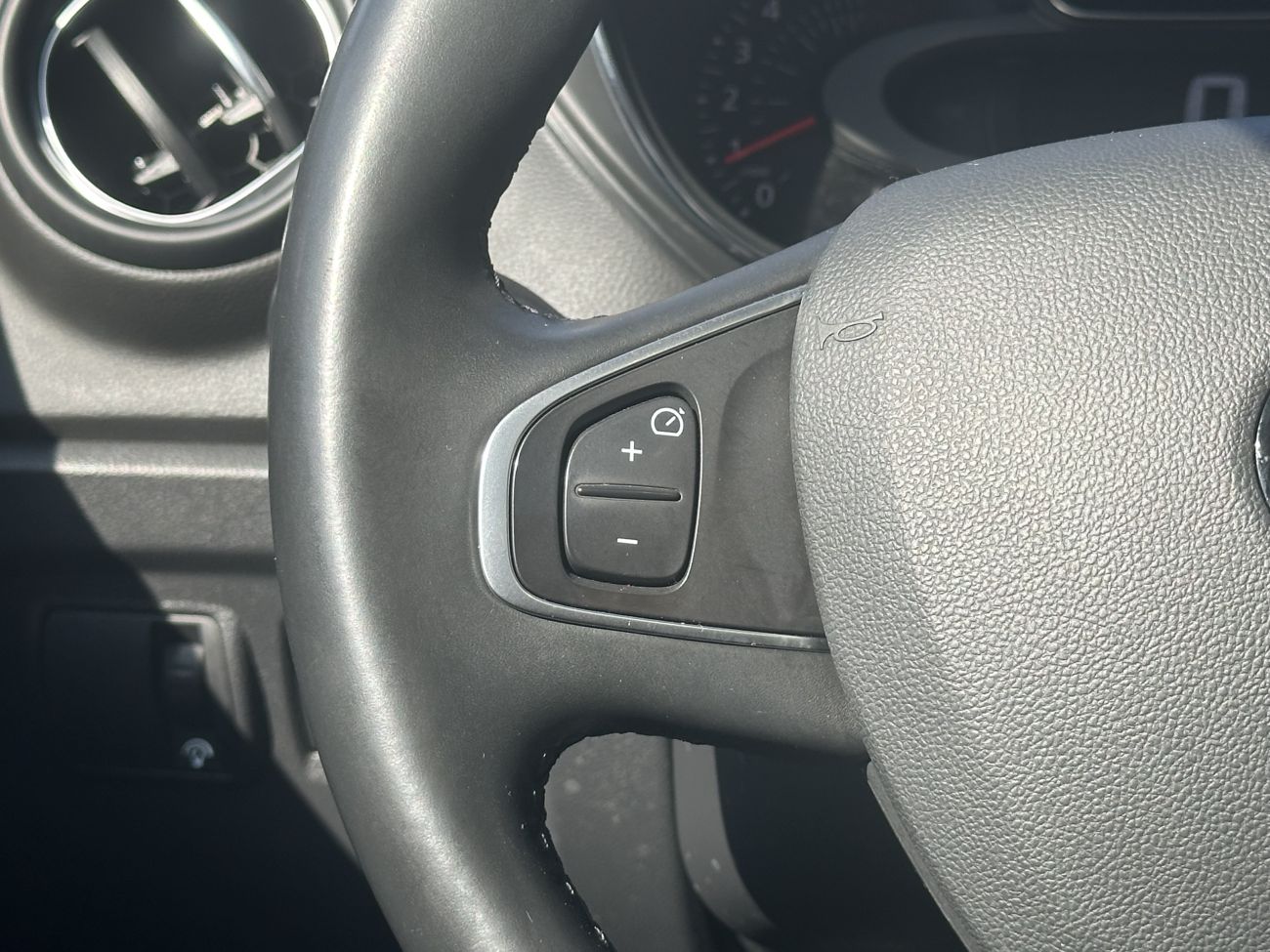 Mandataire RENAULT CAPTUR TCe 120 Energy Intens