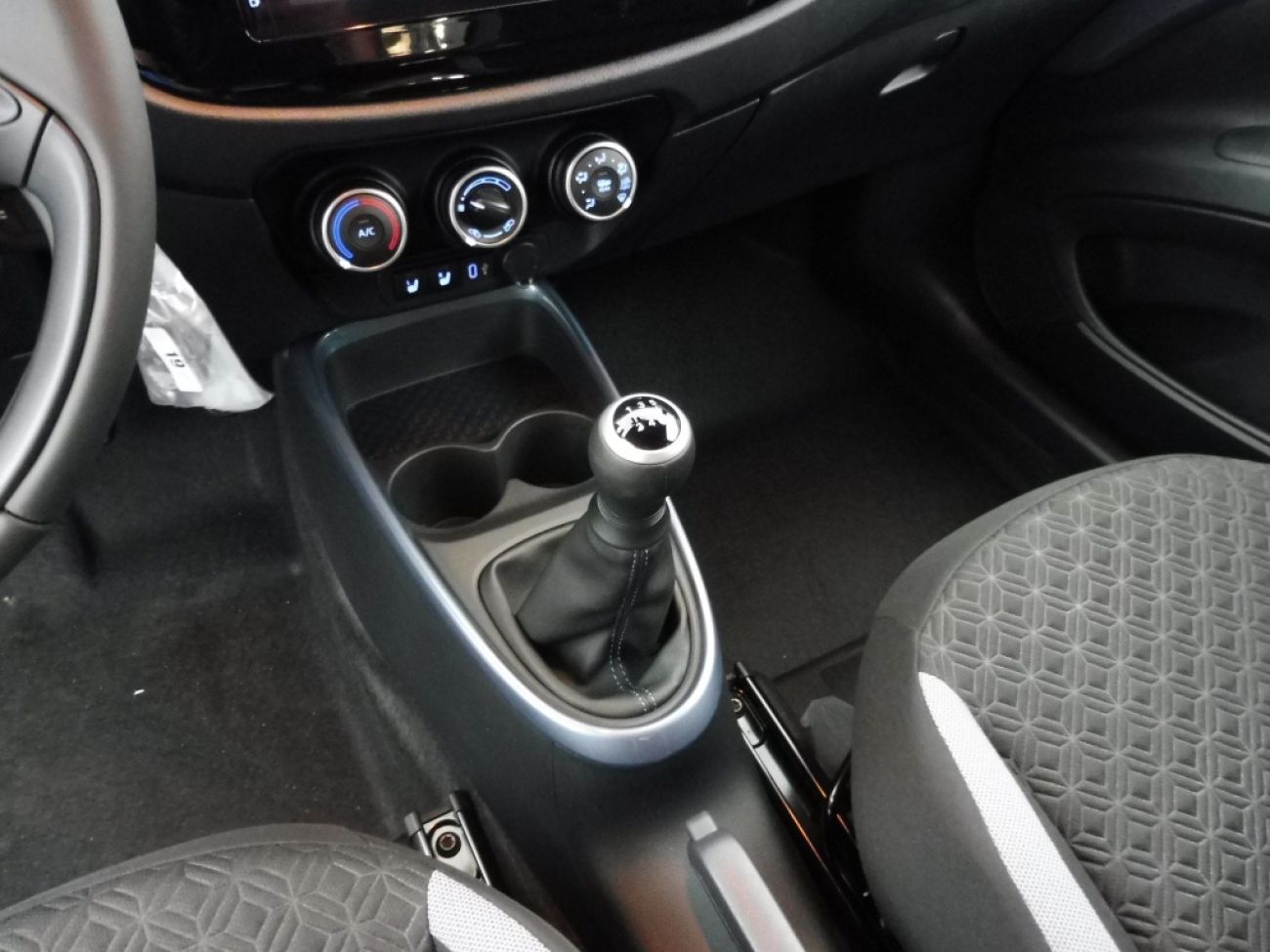 Mandataire TOYOTA AYGO X 1.0 VVT-I 72CH TEAM PLAYER