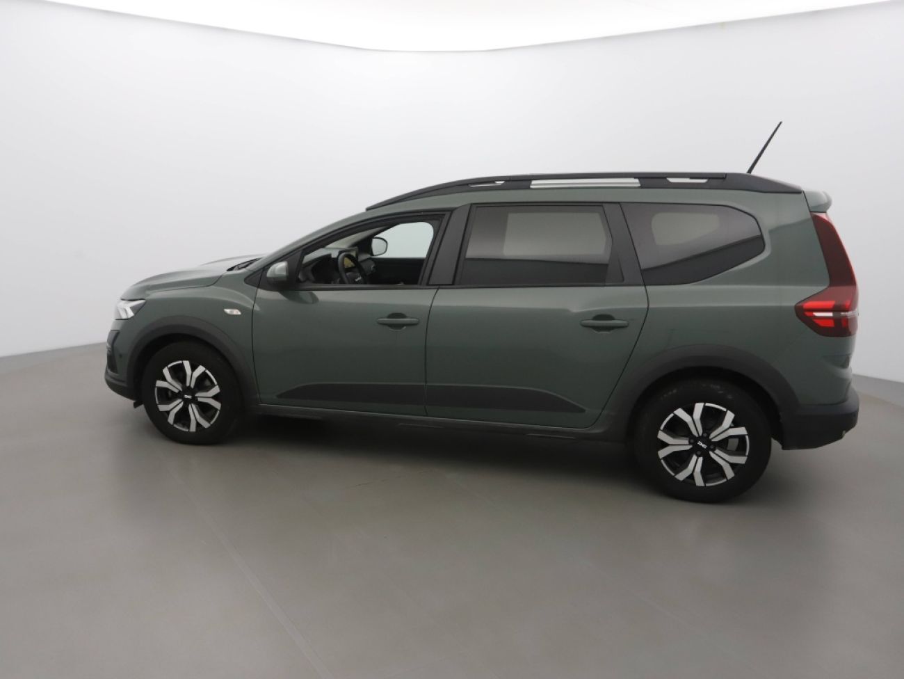 Mandataire Dacia Jogger 1.0 TCE 110CH EXPRESSION 7 PLACES -24