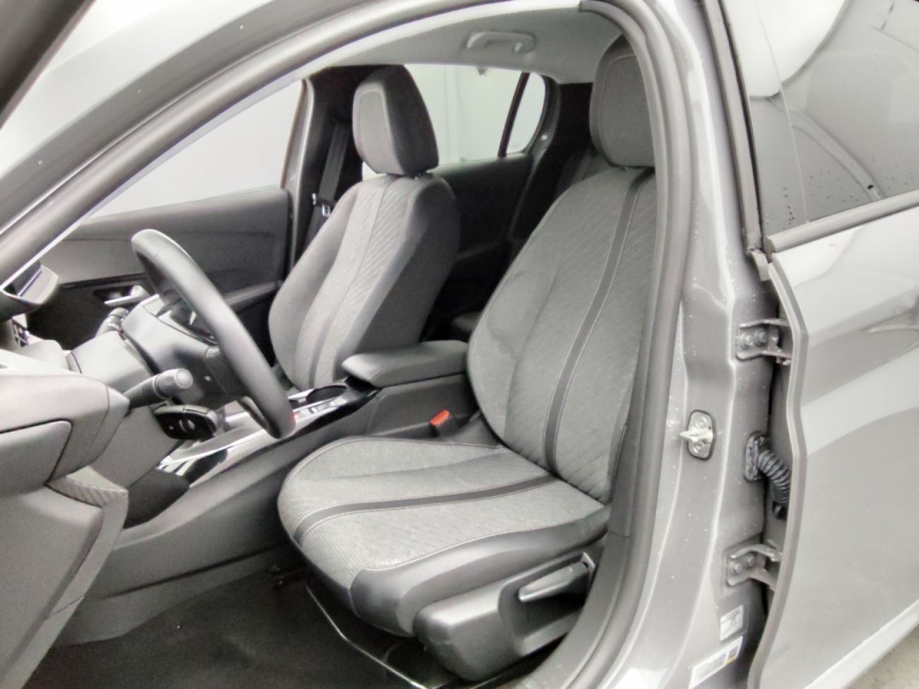 Mandataire PEUGEOT 208 1.2 100CH S&S ALLURE