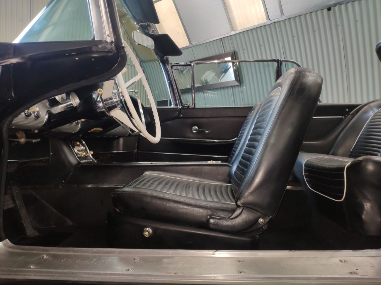 Mandataire Ford Thunderbird Cabriolet V8 352ci C. Audigier / resto 5.8 L