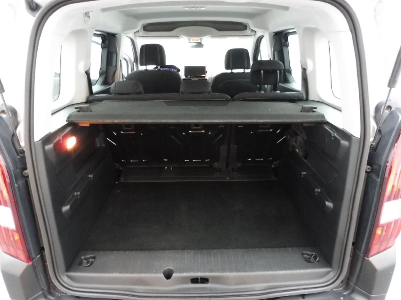 Mandataire PEUGEOT RIFTER TAILLE M - 1.5 BLUEHDI 100CH S&S ALLURE 5 PLACES