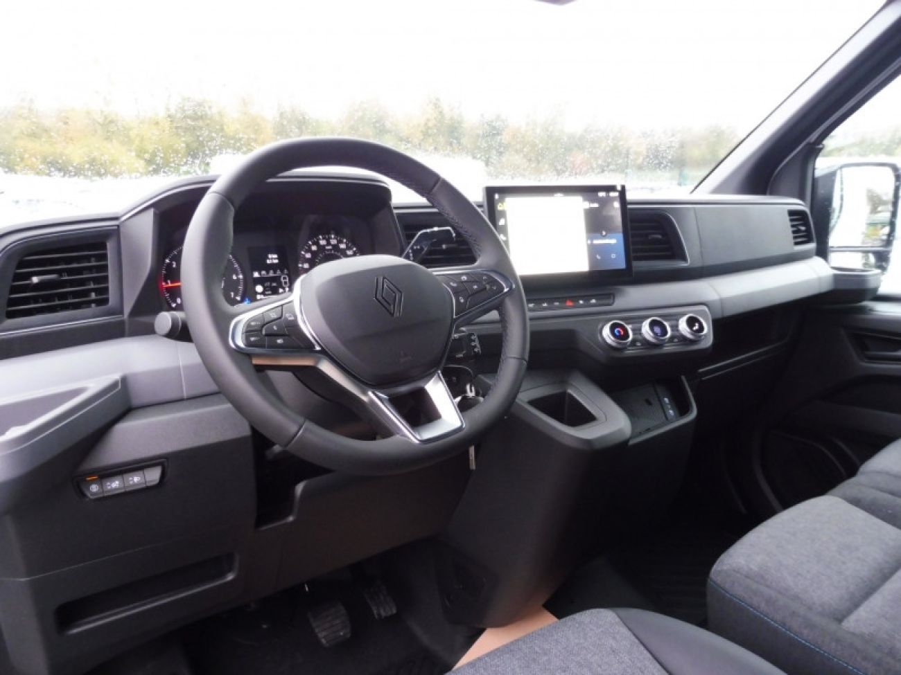 Mandataire RENAULT Master F3500 L2H2 2.0 BLUE DCI 150CH EXTRA AUTO - 25