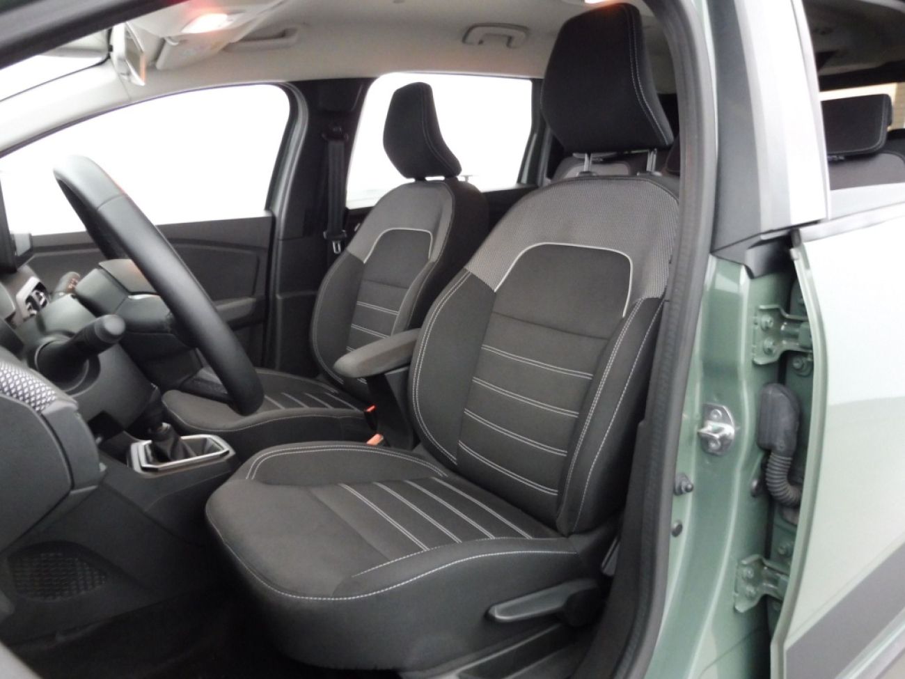 Mandataire Dacia Jogger 1.0 TCE 110CH EXPRESSION 7 PLACES -24