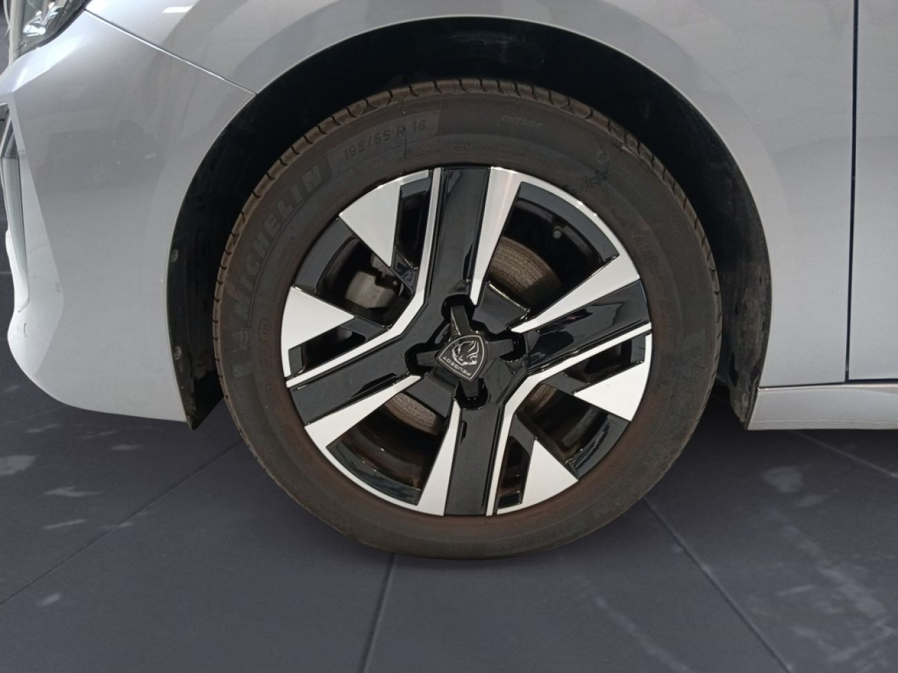 Mandataire PEUGEOT 208 1.2 100CH S&S ALLURE