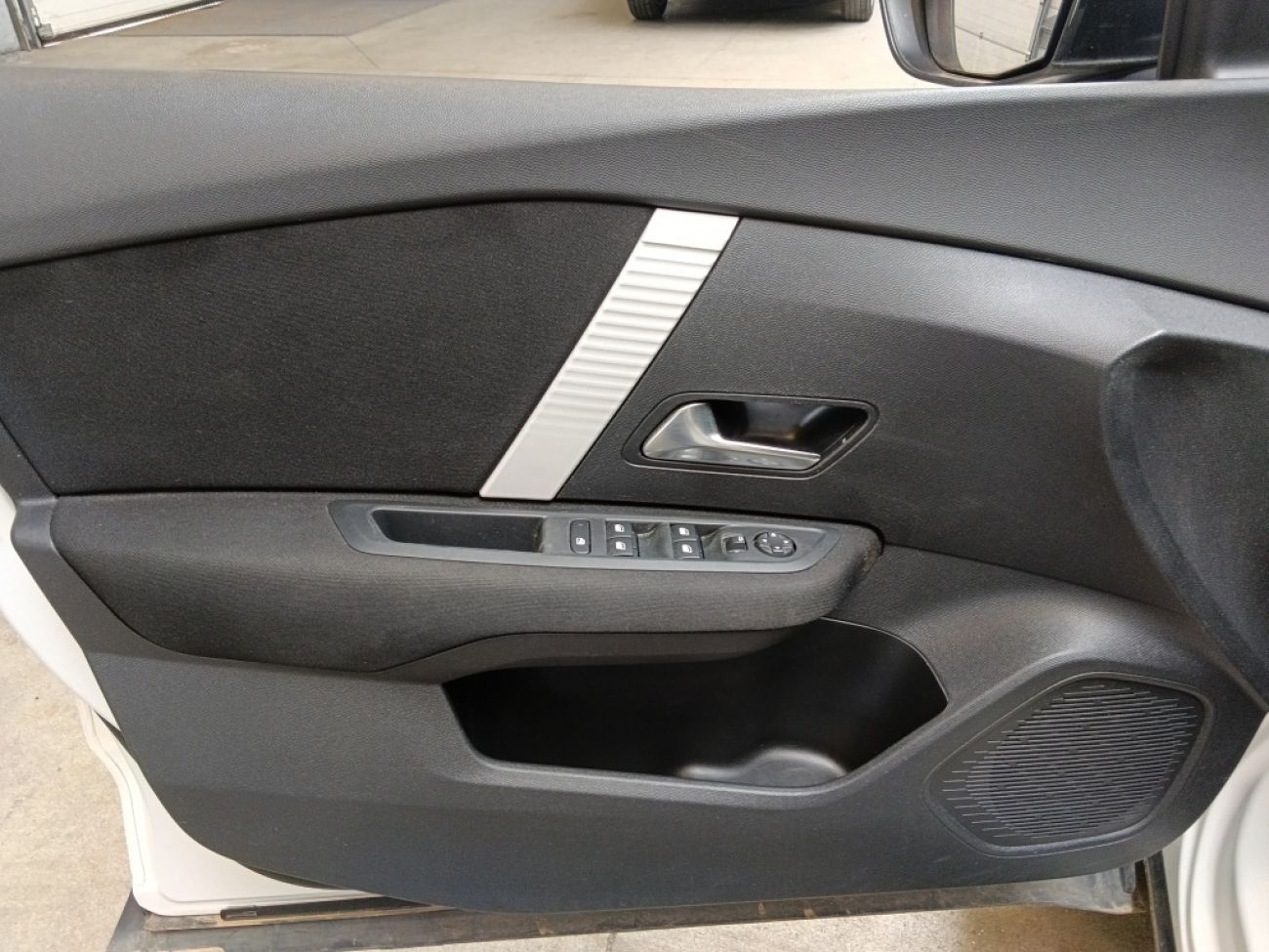 Mandataire Citroën C4 X 1.2 PURETECH 100 FEEL
