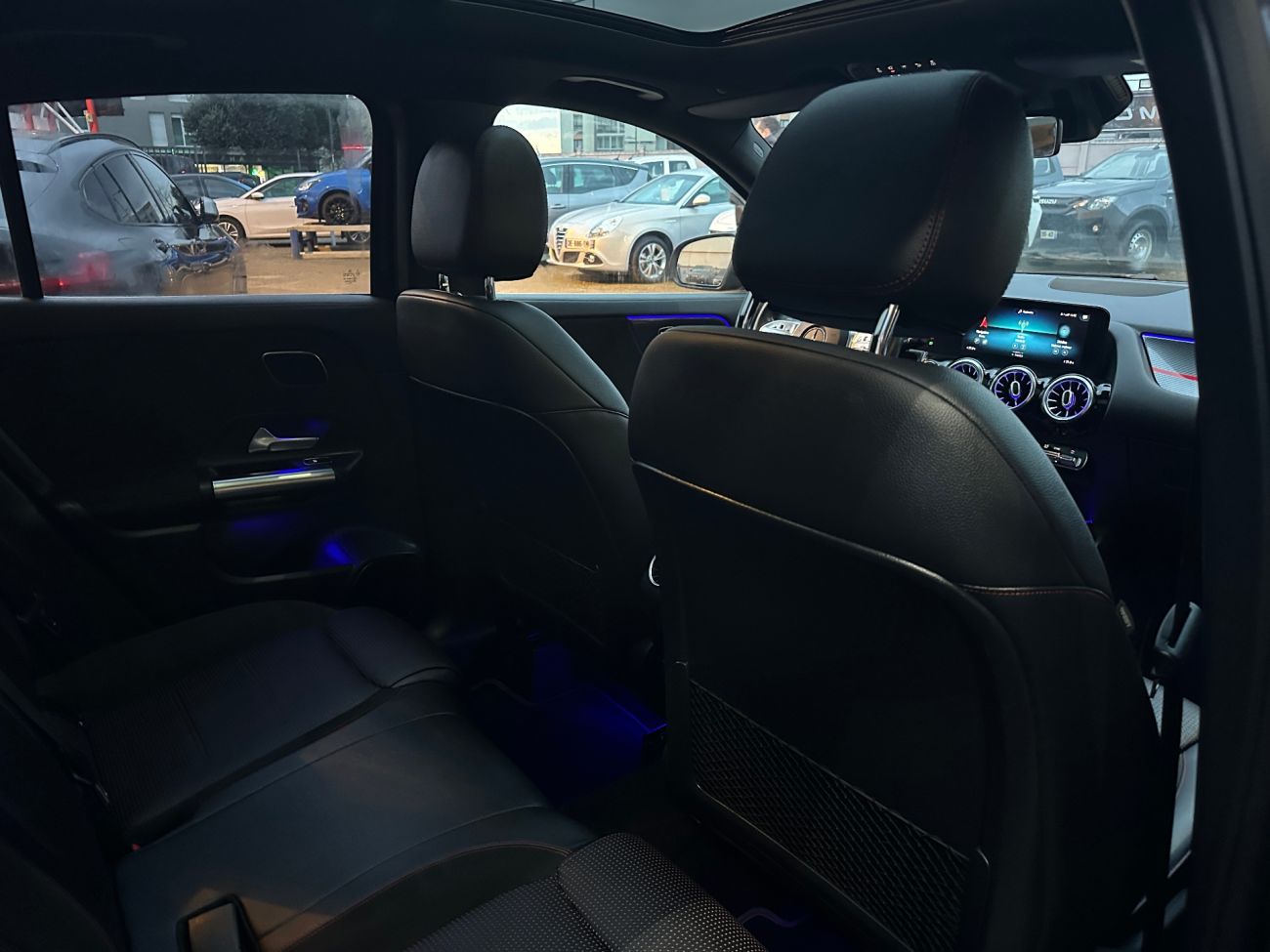 Mandataire MERCEDES-BENZ GLA 200 d 8G-DCT AMG Line edition 1 toit pano