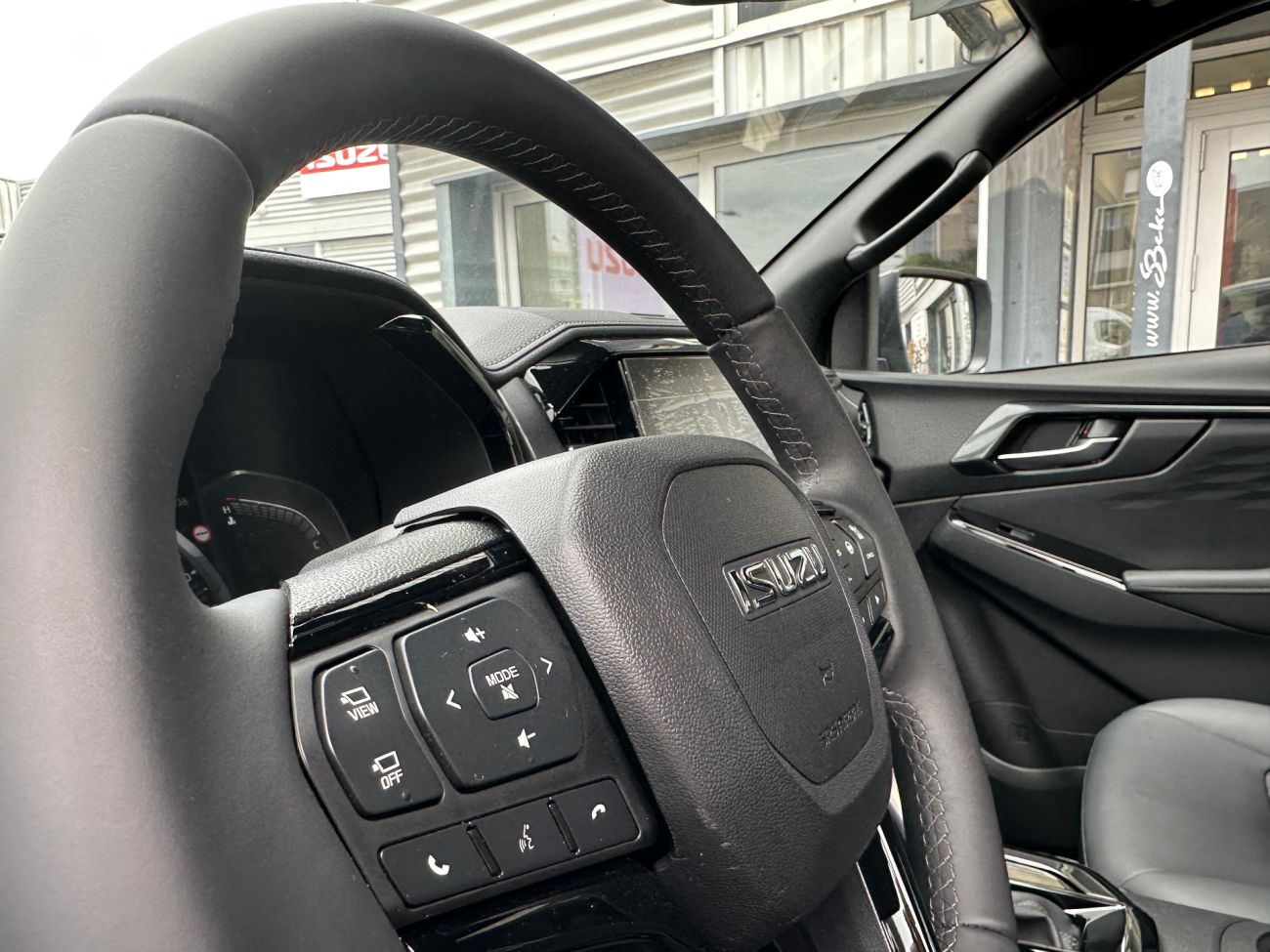 Mandataire ISUZU D-MAX SPACE NITRO SPORT 2.2 A/T 4x4 MY2026 Euro6e-bis