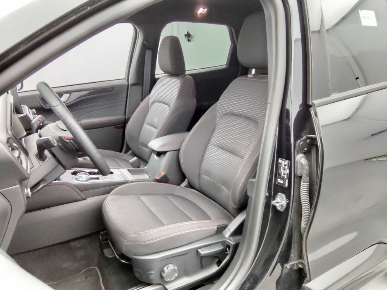 Mandataire Ford KUGA 2.0 TDCI 120CH ST-LINE POWERSHIFT