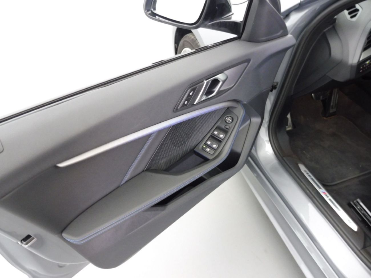 Mandataire BMW SERIE 1 118I STEPTRONIC 136 M-SPORT