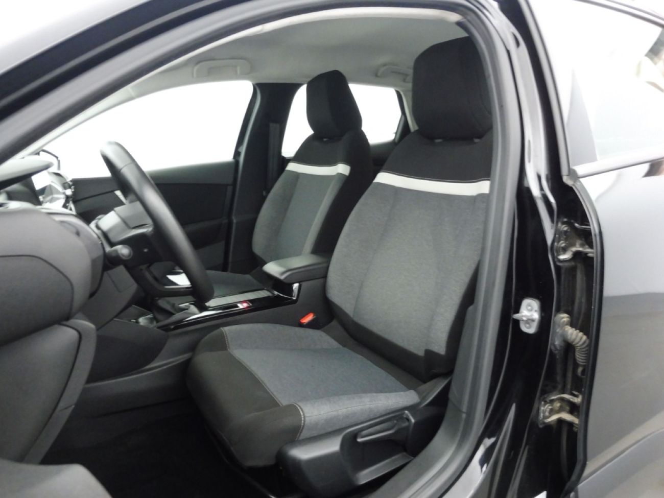 Mandataire Citroën C4 X 1.2 PURETECH 100 FEEL