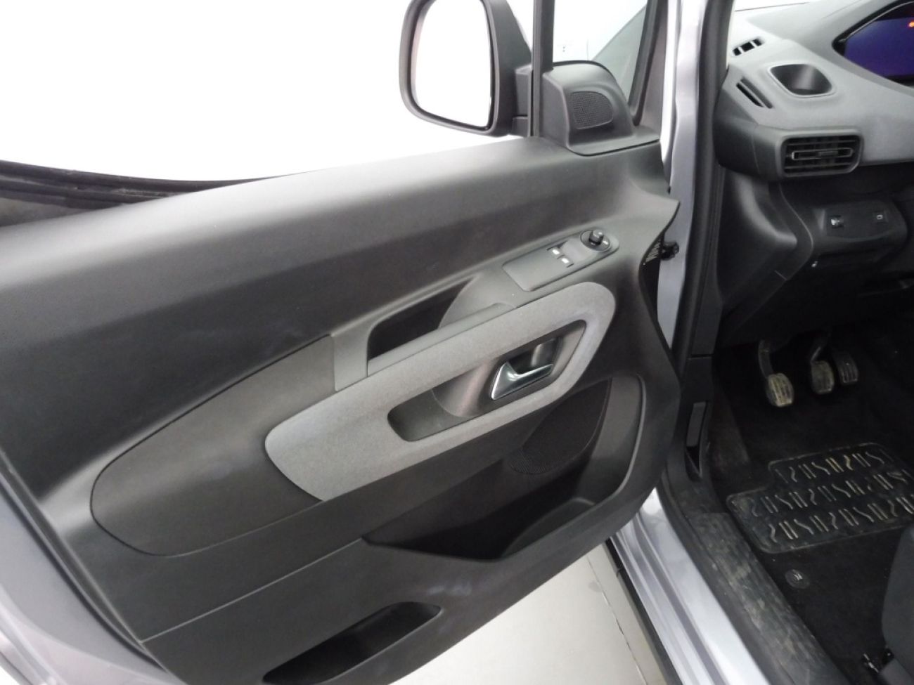 Mandataire PEUGEOT RIFTER TAILLE M - 1.5 BLUEHDI 100CH S&S ALLURE 5 PLACES