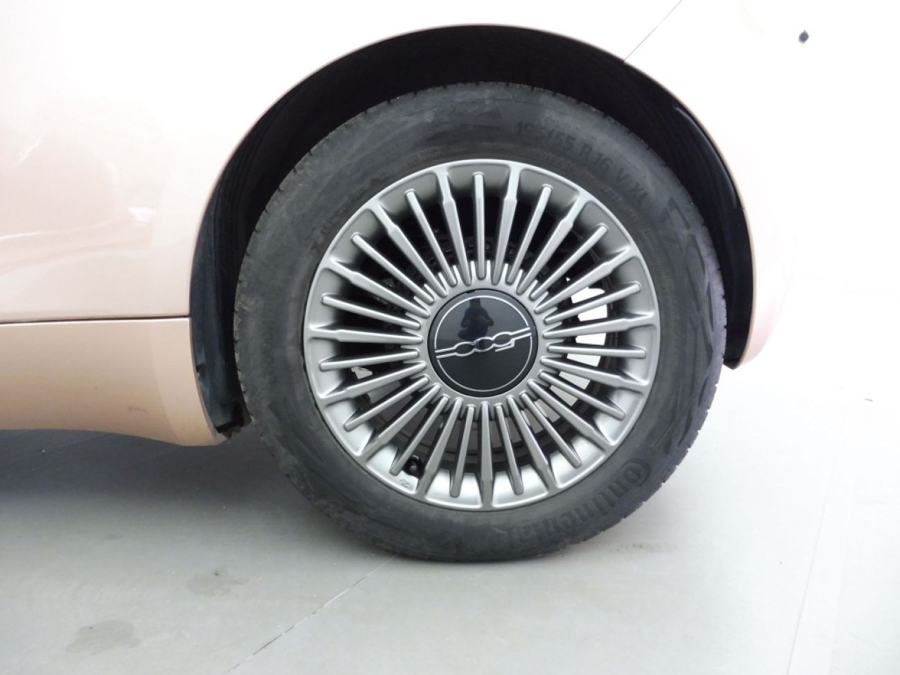 Mandataire FIAT 500 E 118CH ICONE