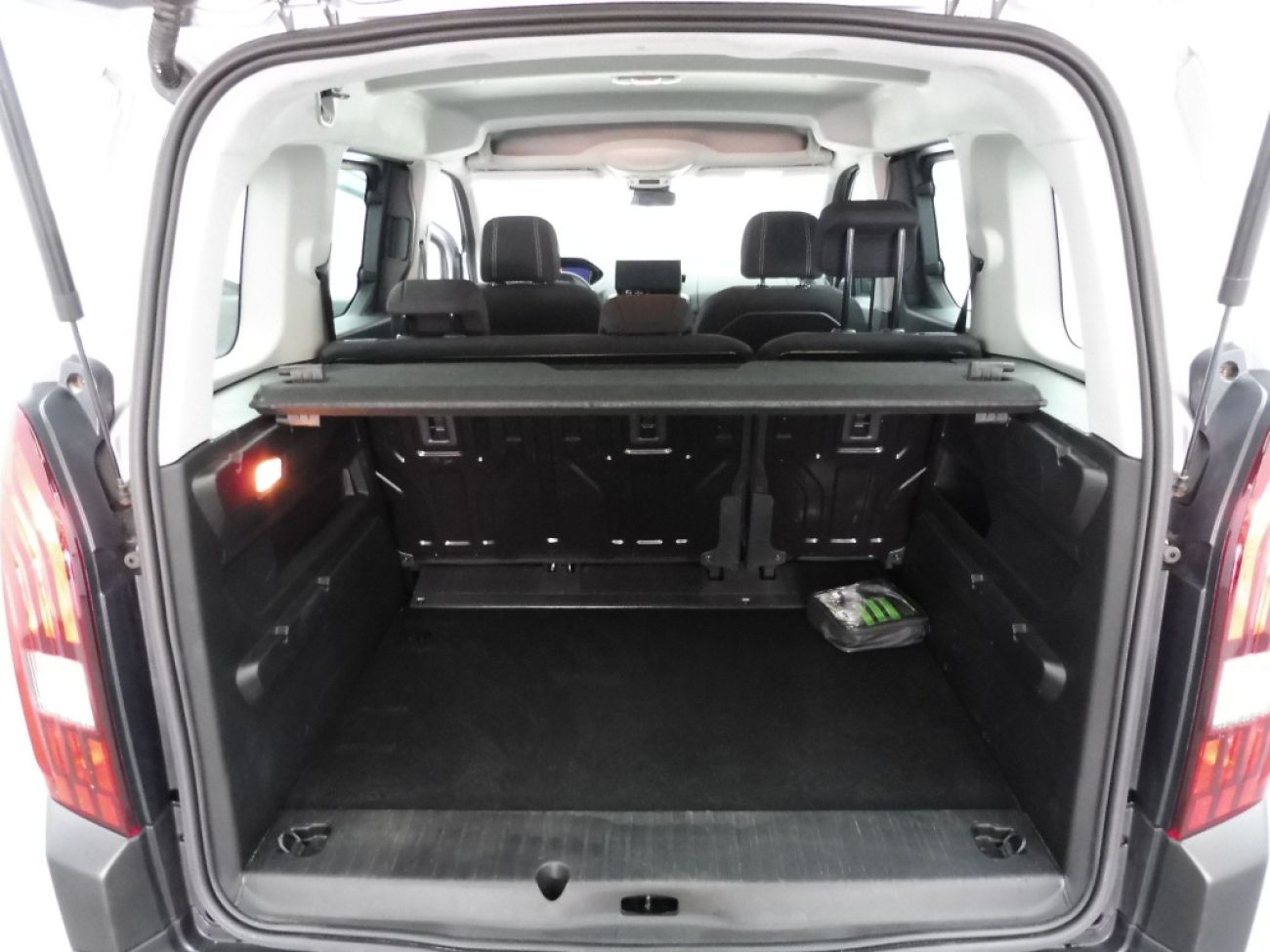 Mandataire PEUGEOT RIFTER TAILLE M - 1.5 BLUEHDI 100CH S&S ALLURE 5 PLACES