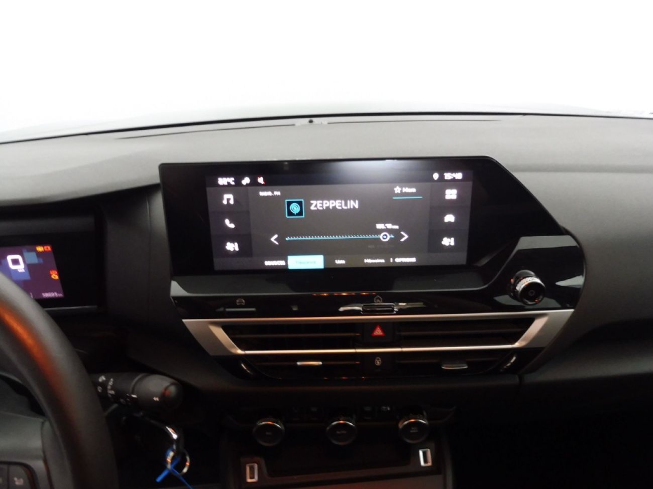 Mandataire Citroën C4 X 1.2 PURETECH 100 FEEL