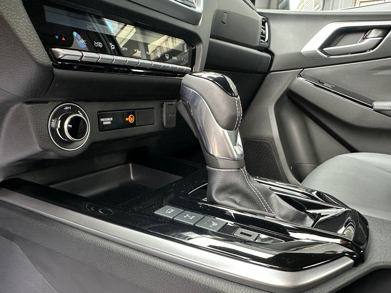 Mandataire ISUZU D-MAX N60 SPACE CAB 1.9 164 CH 4X4 A/T F+