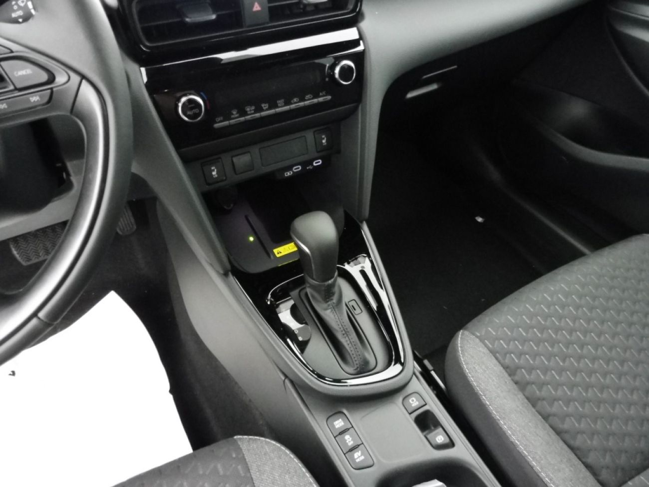 Mandataire TOYOTA YARIS CROSS 130H DESIGN