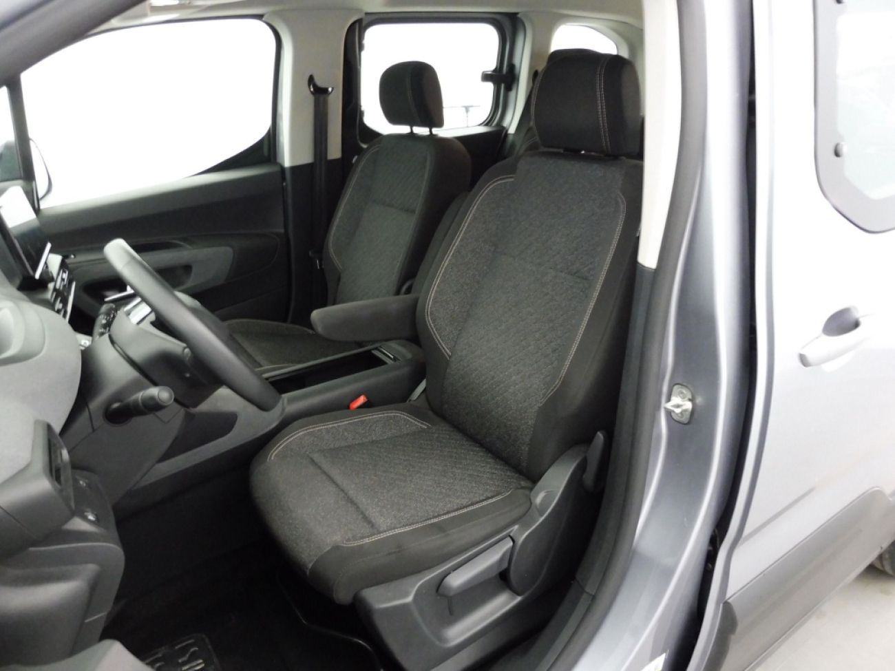 Mandataire PEUGEOT RIFTER TAILLE M - 1.5 BLUEHDI 100CH S&S ALLURE 5 PLACES