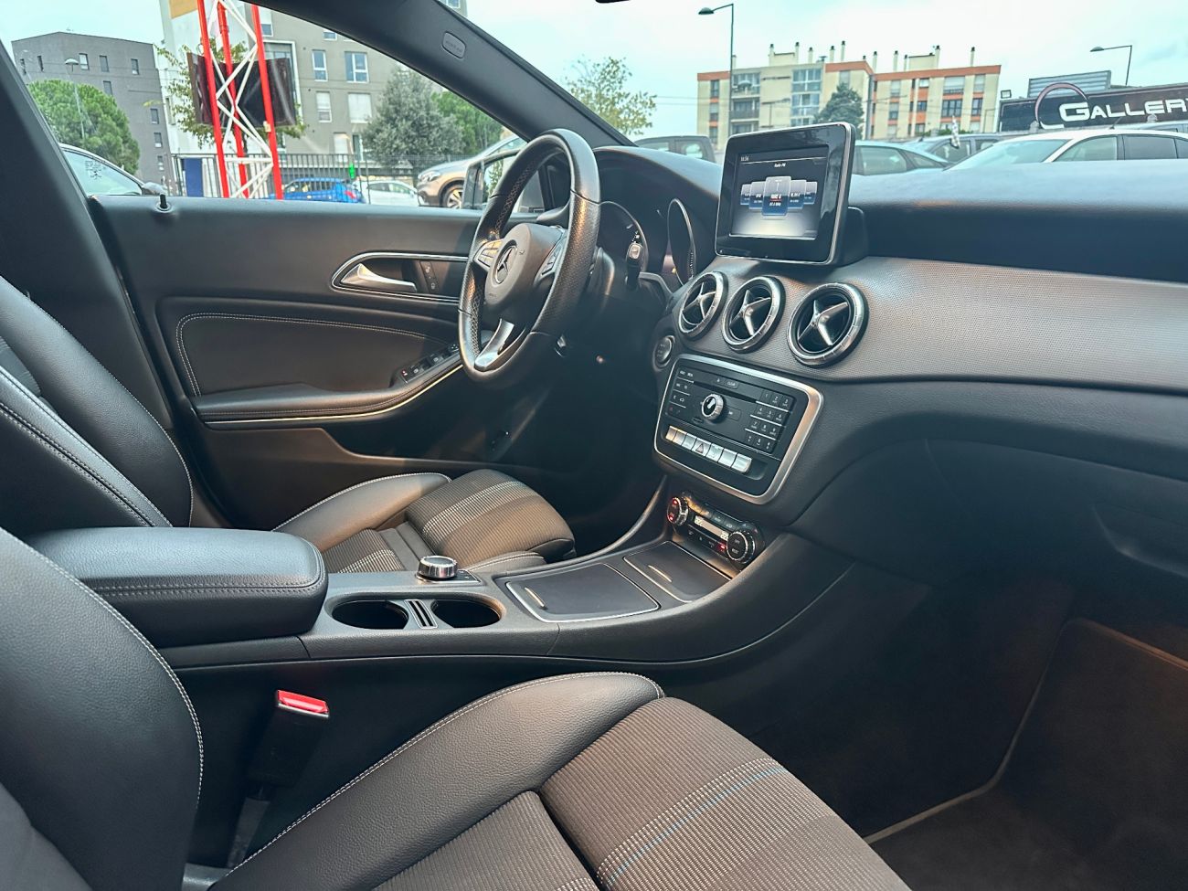 Mandataire MERCEDES CLA 200 d 7G-DCT Sensation