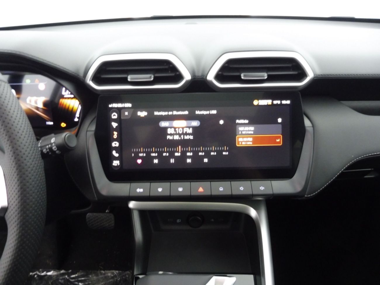 Mandataire MG ZS 1.5 HYBRID+ 197CH LUXURY