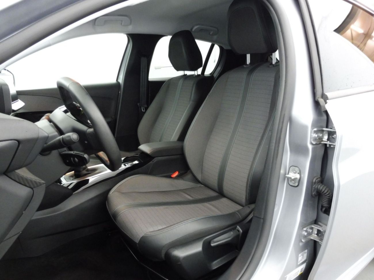 Mandataire PEUGEOT 208 1.2 PURETECH 100CH S&S ALLURE PACK