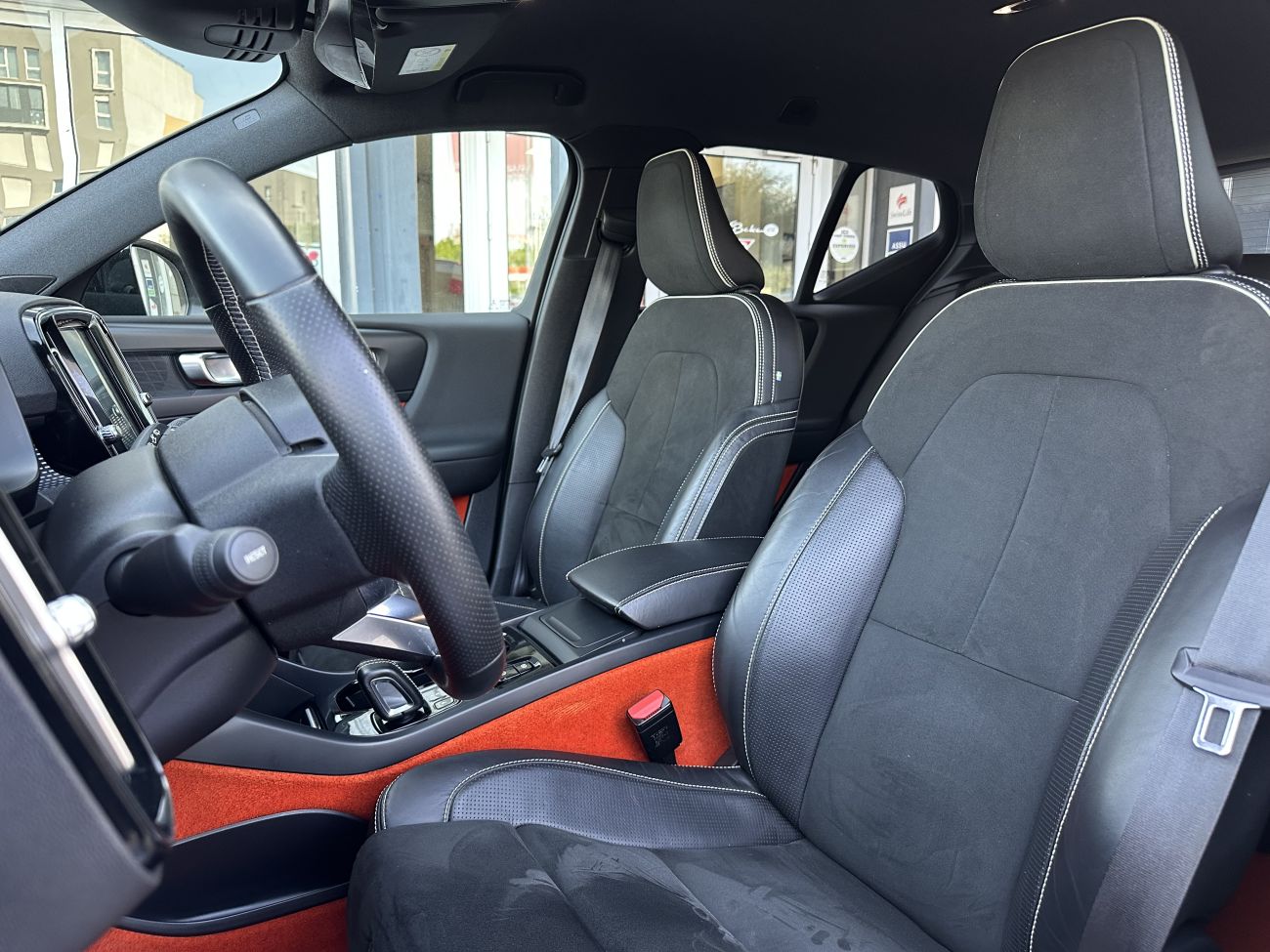 Mandataire VOLVO XC40 D4 AWD AdBlue 190 ch Geartronic 8 R-Design