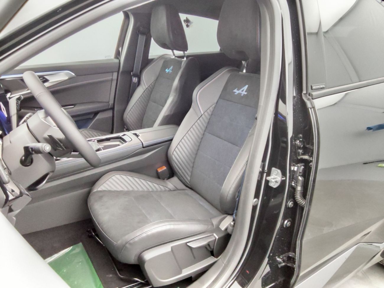 Mandataire RENAULT RAFALE 1.2 E-TECH FULL HYBRID 200CH ESPRIT ALPINE