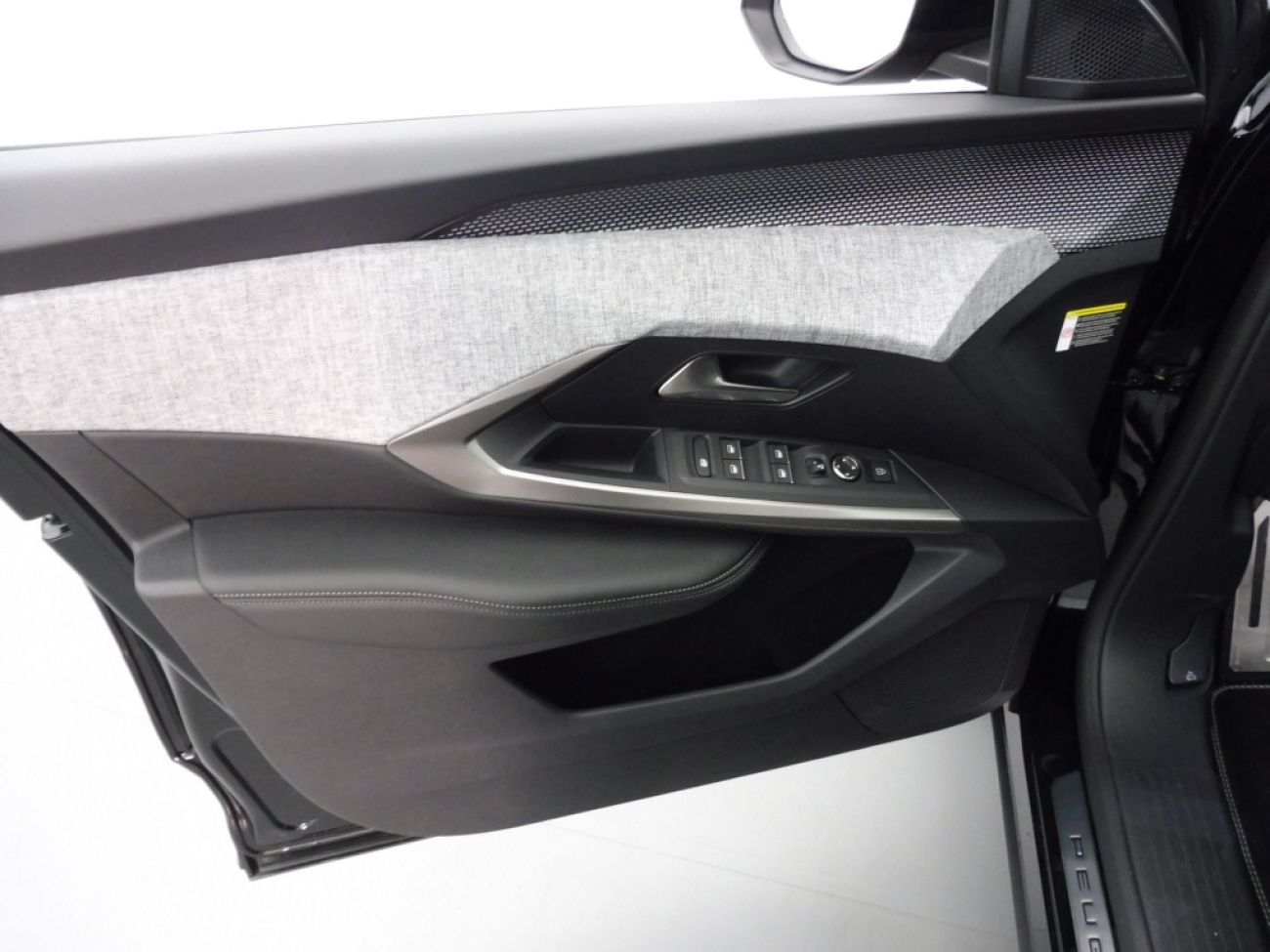 Mandataire PEUGEOT 3008 1.2 HYBRID 145CH GT E-DCS6