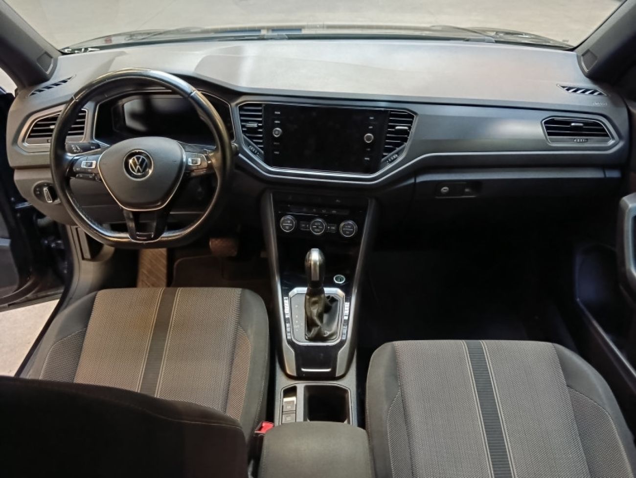 Mandataire VOLKSWAGEN T-Roc Cabriolet 1.5 TSI 150 DSGstyle