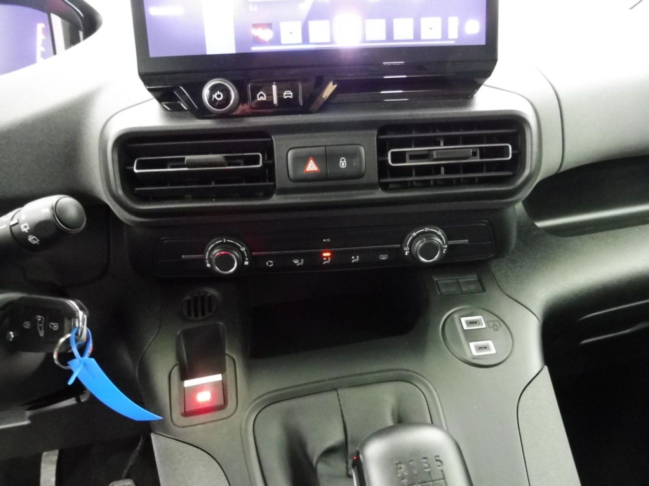 Mandataire PEUGEOT RIFTER TAILLE M - 1.5 BLUEHDI 100CH S&S ALLURE 5 PLACES