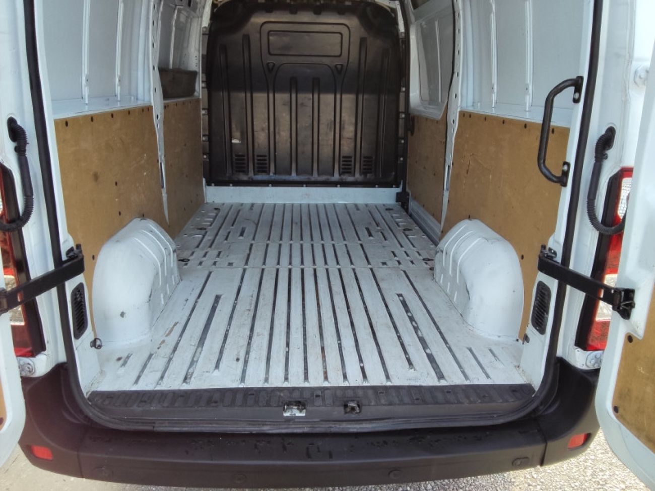 Mandataire RENAULT MASTER III FG F3300 L2H2 2.3 BLUE DCI 135CH CONFORT EURO6