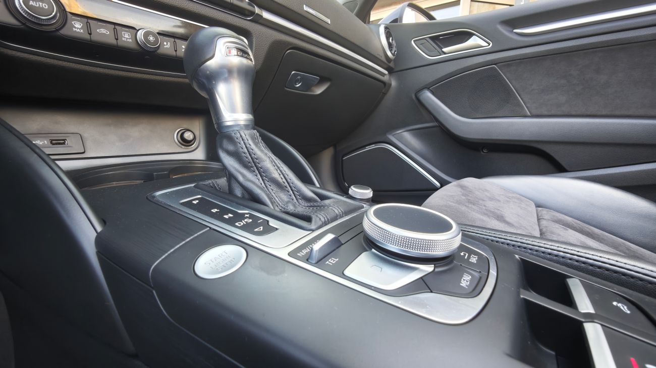 Mandataire AUDI A3 CABRIOLET 1.5 TFSI CoD 150 S tronic 7 Design Luxe
