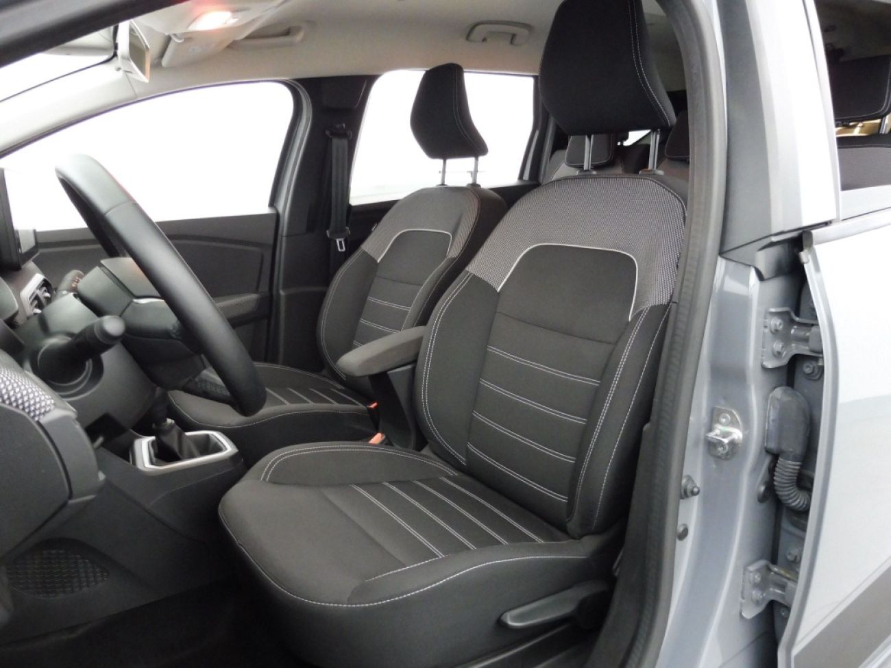 Mandataire Dacia Jogger 1.0 TCE 110CH EXPRESSION 7 PLACES -24