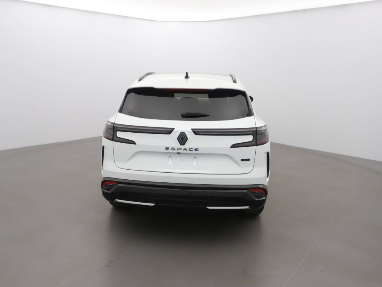 Mandataire RENAULT ESPACE VI 1.2 E-TECH FULL HYBRID 200CH ESPRIT ALPINE 7 PLACES - 24