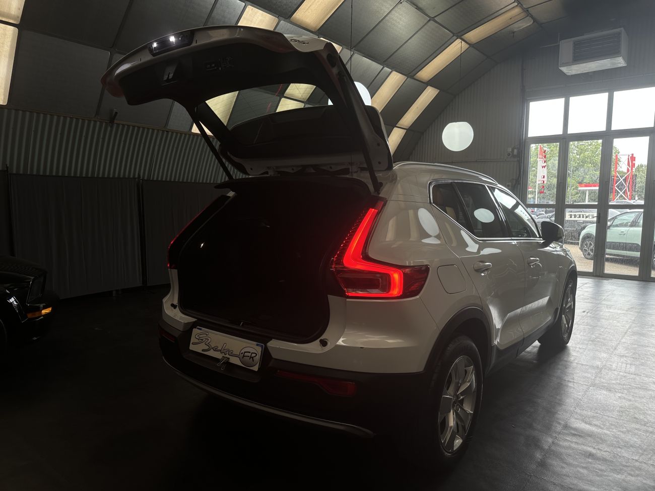 Mandataire VOLVO XC40 B3 163 ch DCT7 Momentum Business