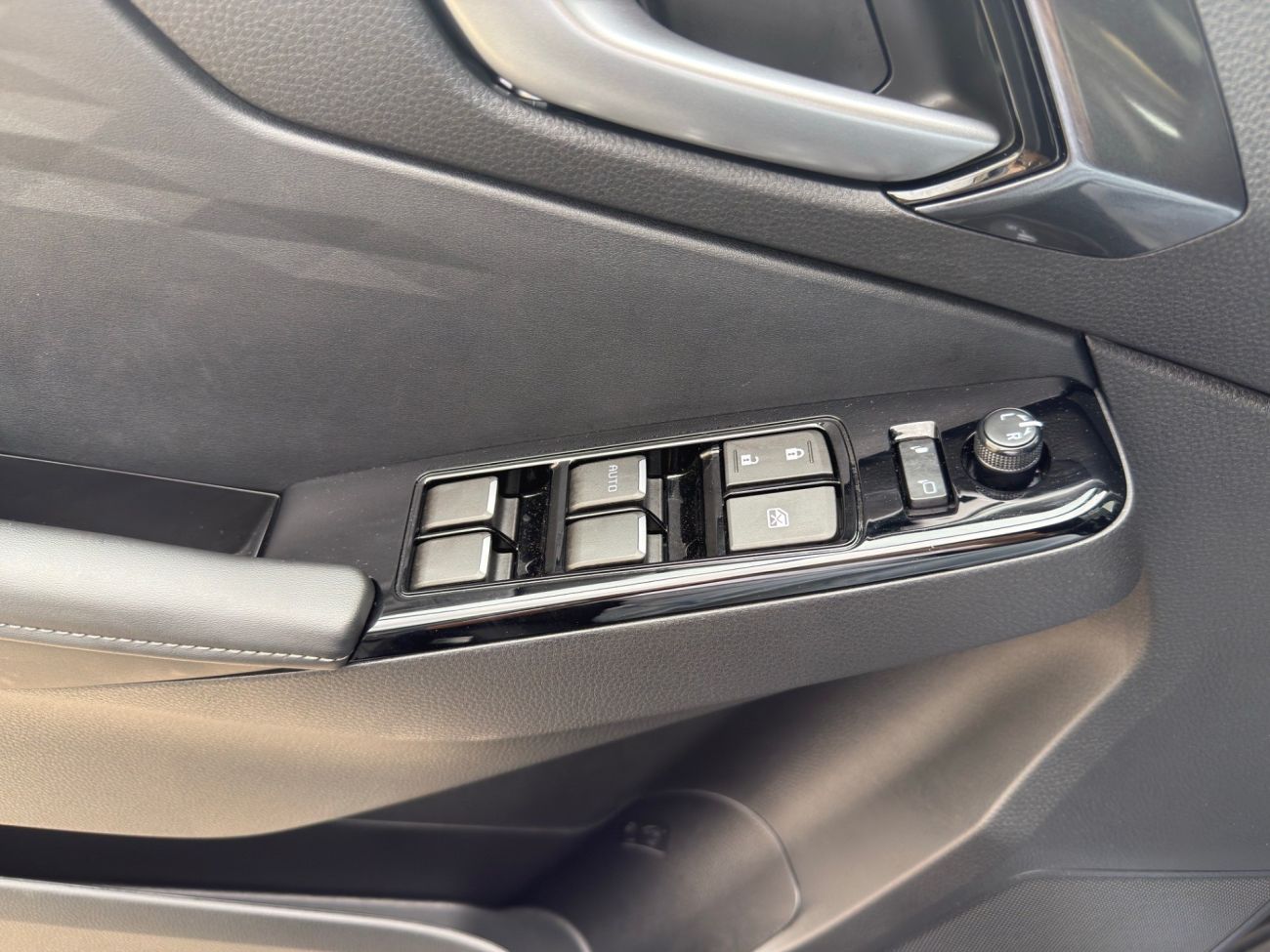 Mandataire ISUZU D-MAX CREW CABINE A/T NITRO SPORT 2.2l BVA8