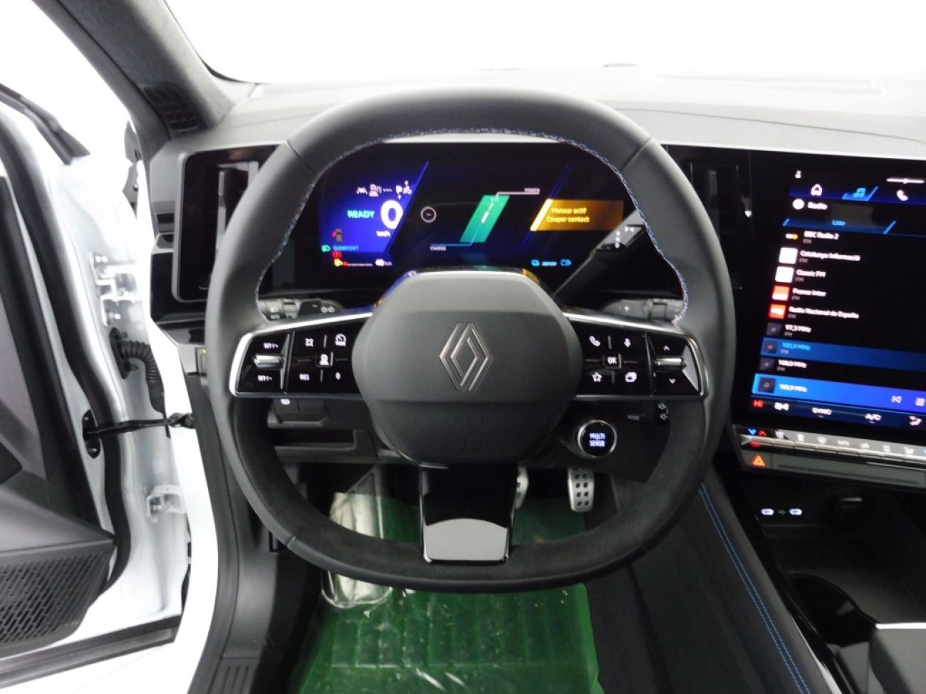 Mandataire RENAULT ESPACE VI 1.2 E-TECH FULL HYBRID 200CH ESPRIT ALPINE 7 PLACES - 24