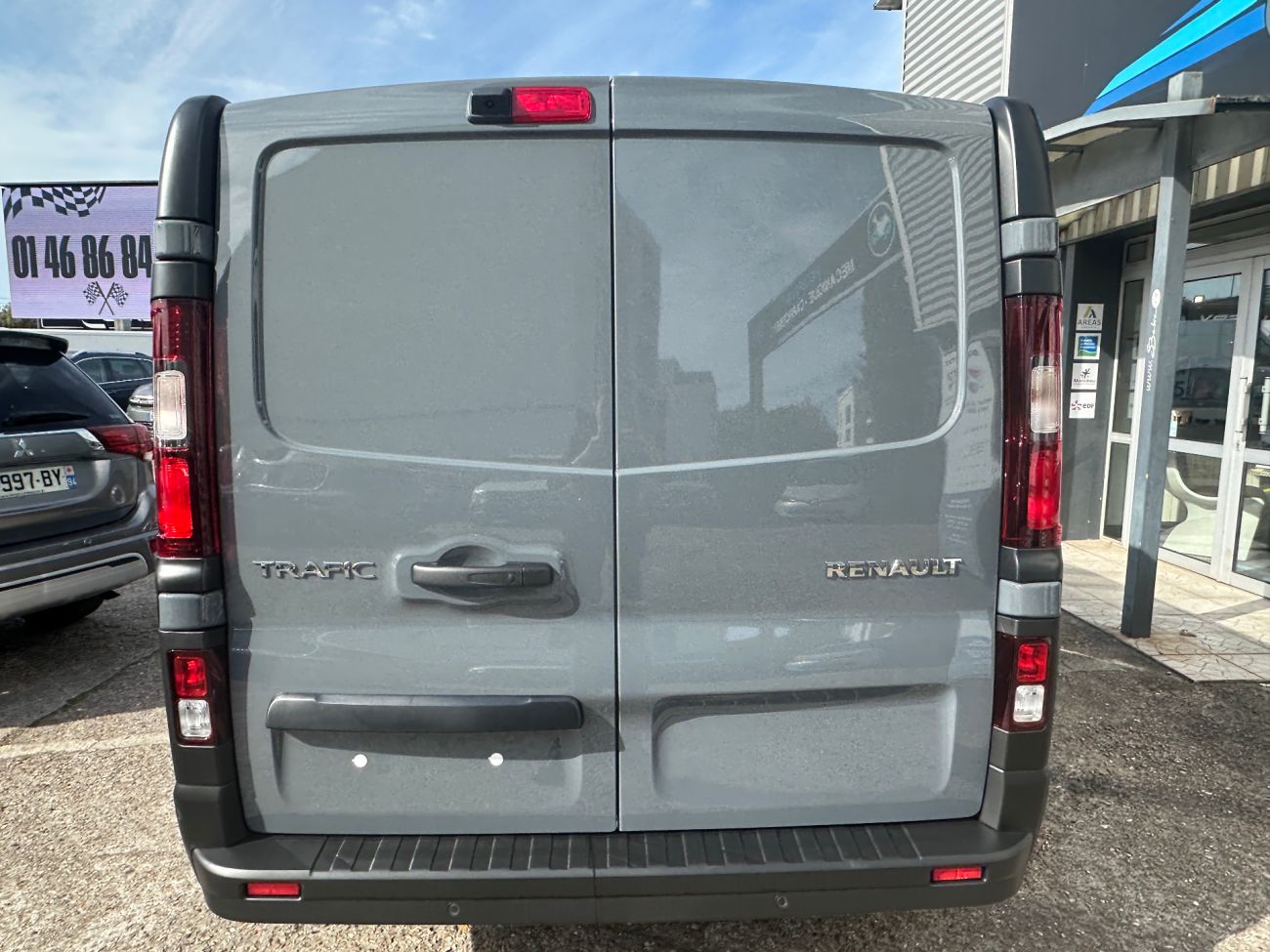 Mandataire RENAULT TRAFIC L1H1 ADVANCE 3T blue dci 150 auto