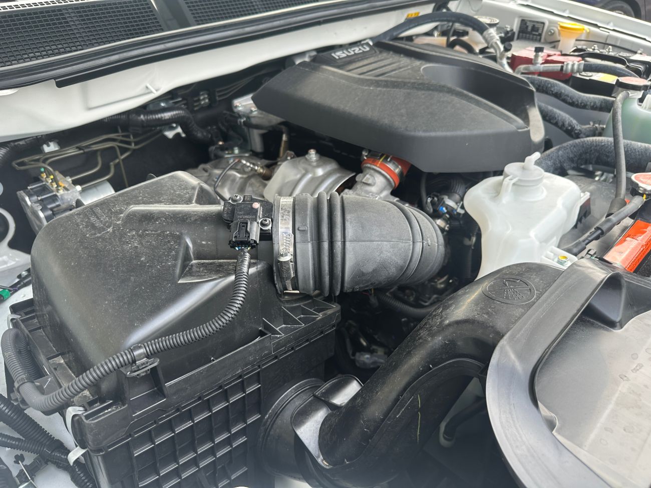 Mandataire ISUZU D-MAX N60 SPACE CAB 1.9 164 CH 4X4 BVA F+ 2P