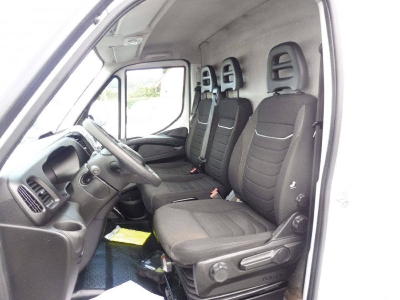 Mandataire IVECO Daily 35S16H V16