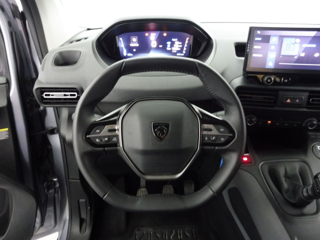 Mandataire PEUGEOT RIFTER TAILLE M - 1.5 BLUEHDI 100CH S&S ALLURE 5 PLACES