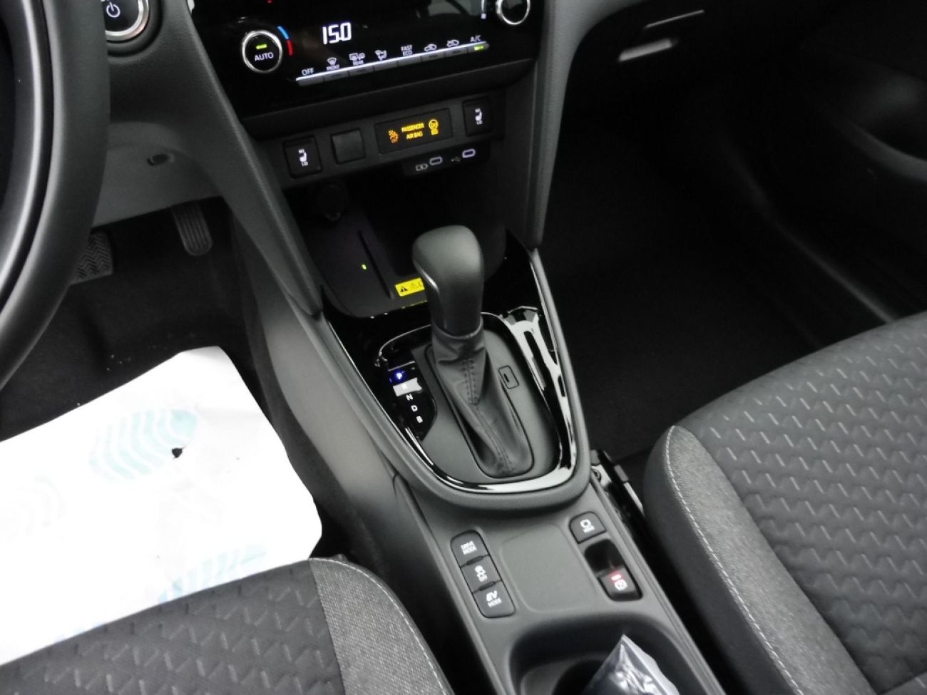 Mandataire TOYOTA YARIS CROSS 130H DESIGN