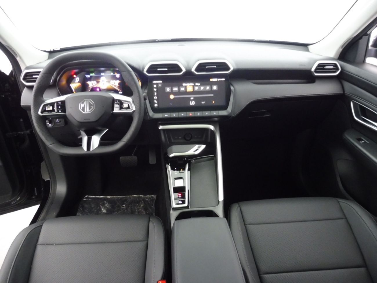 Mandataire MG ZS 1.5 HYBRID+ 197CH LUXURY
