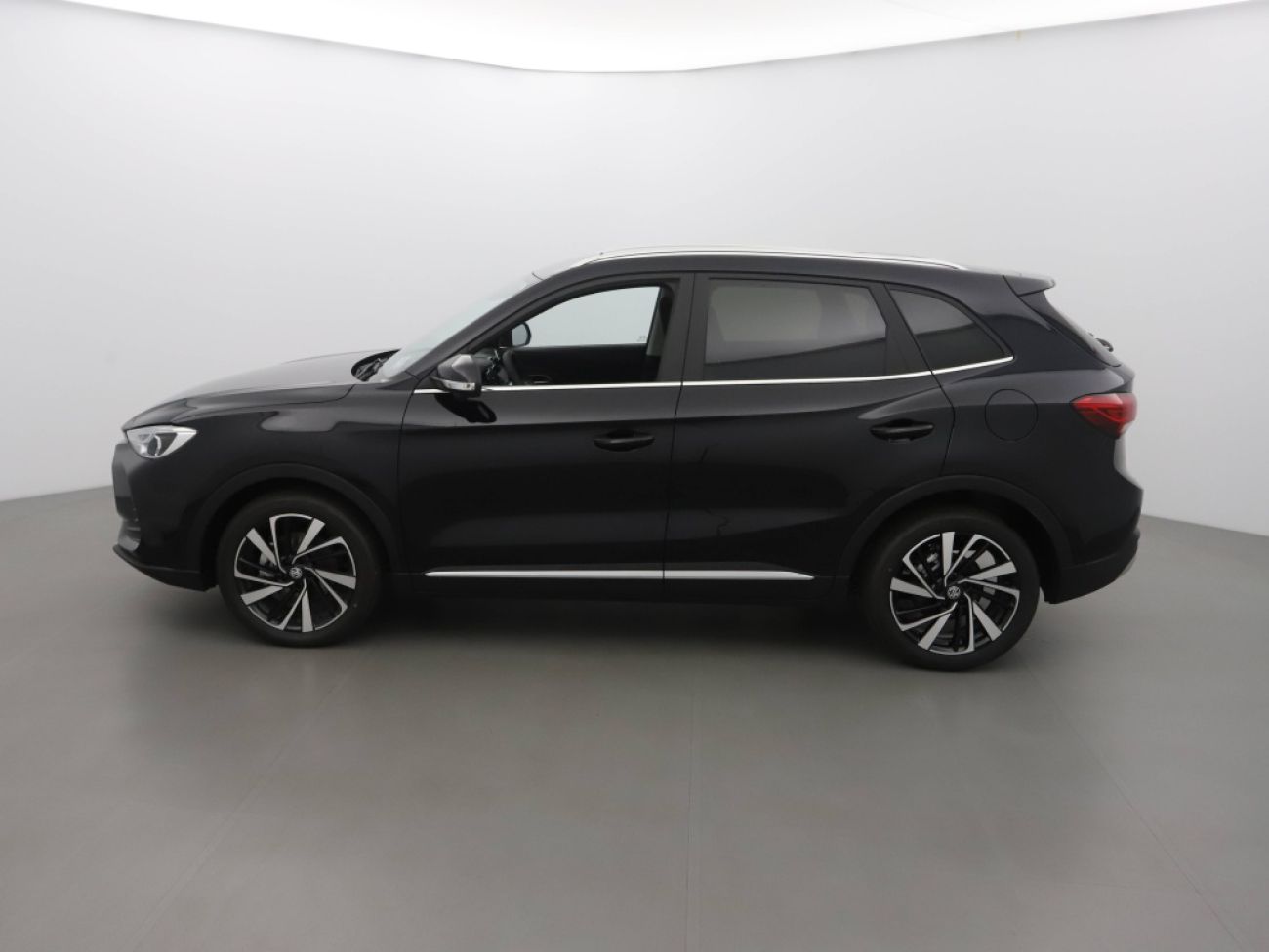 Mandataire MG ZS 1.5 HYBRID+ 197CH LUXURY