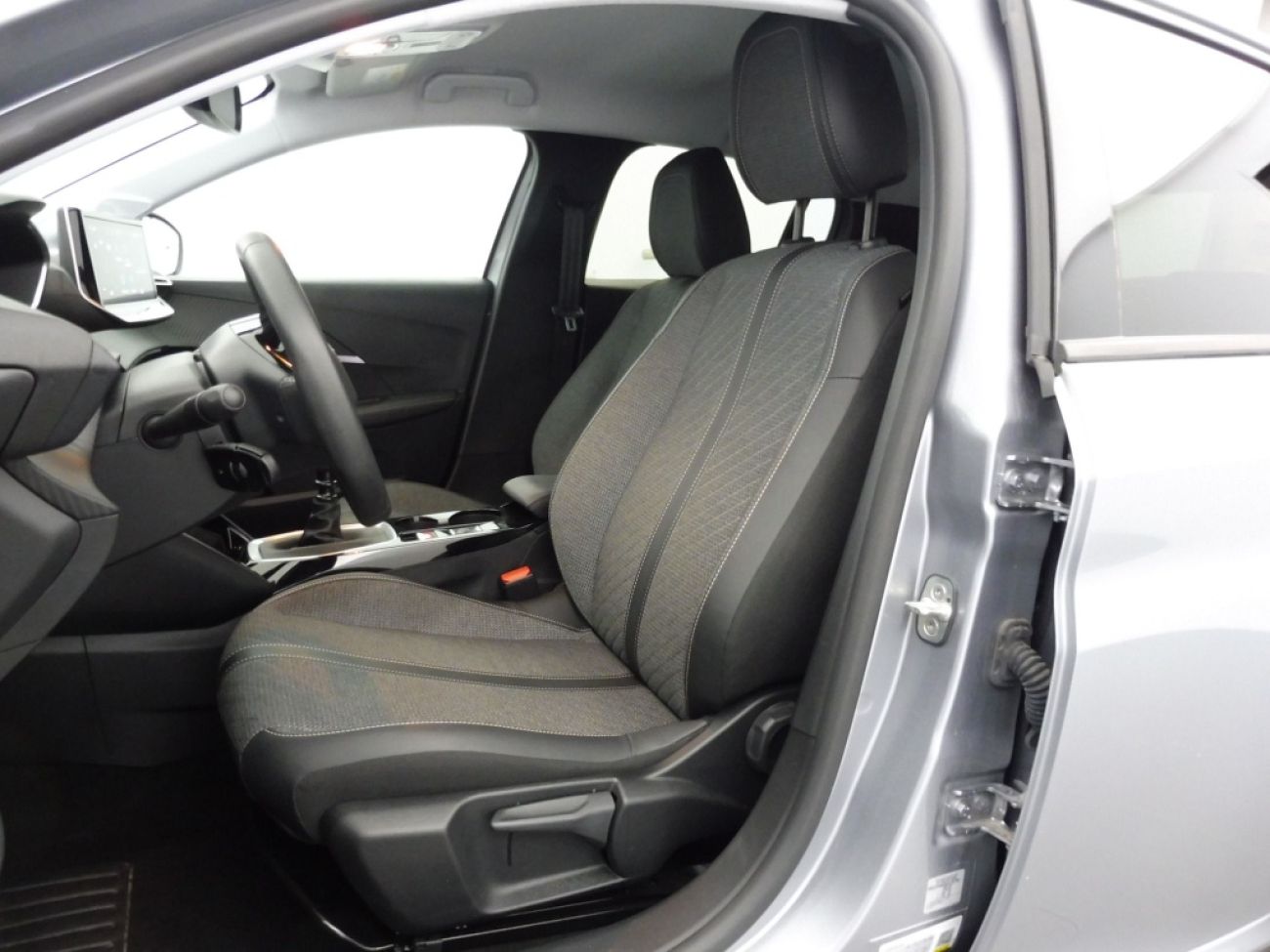 Mandataire PEUGEOT 208 1.2 100CH S&S ALLURE