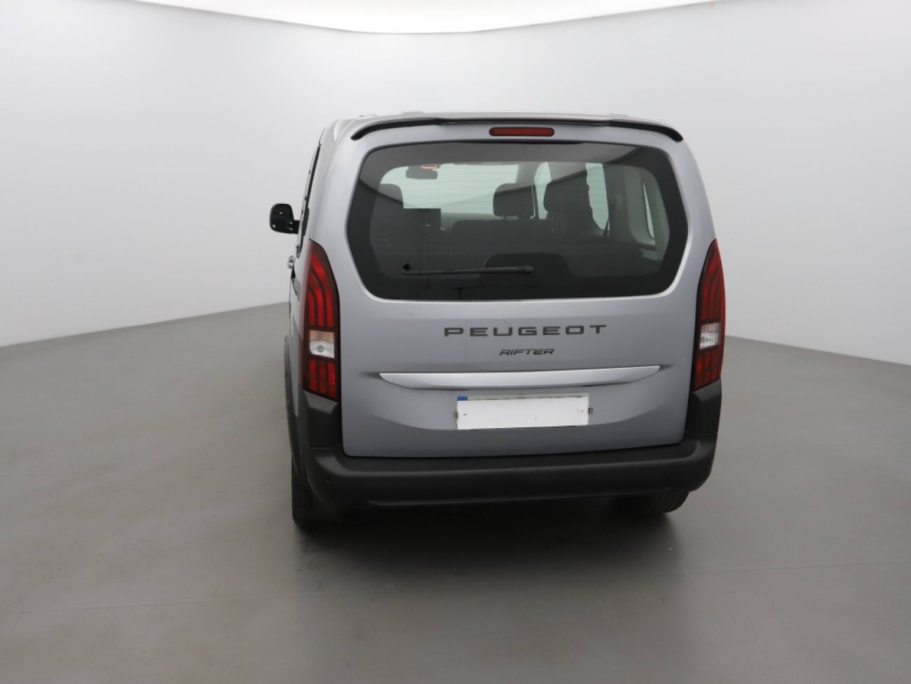 Mandataire PEUGEOT RIFTER TAILLE M - 1.5 BLUEHDI 100CH S&S ALLURE 5 PLACES