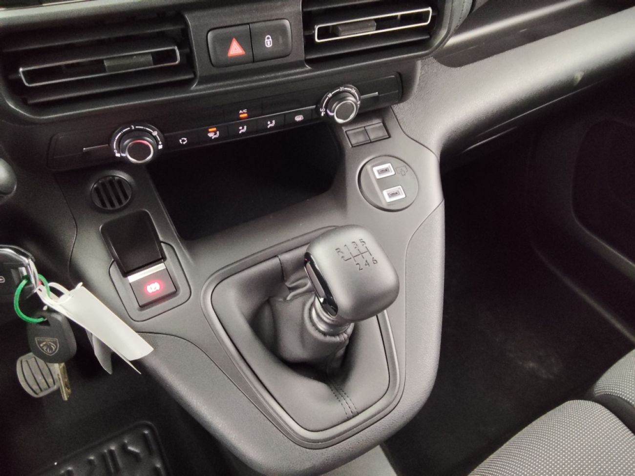 Mandataire PEUGEOT Partner M 650KG BLUEHDI 100CH S&S