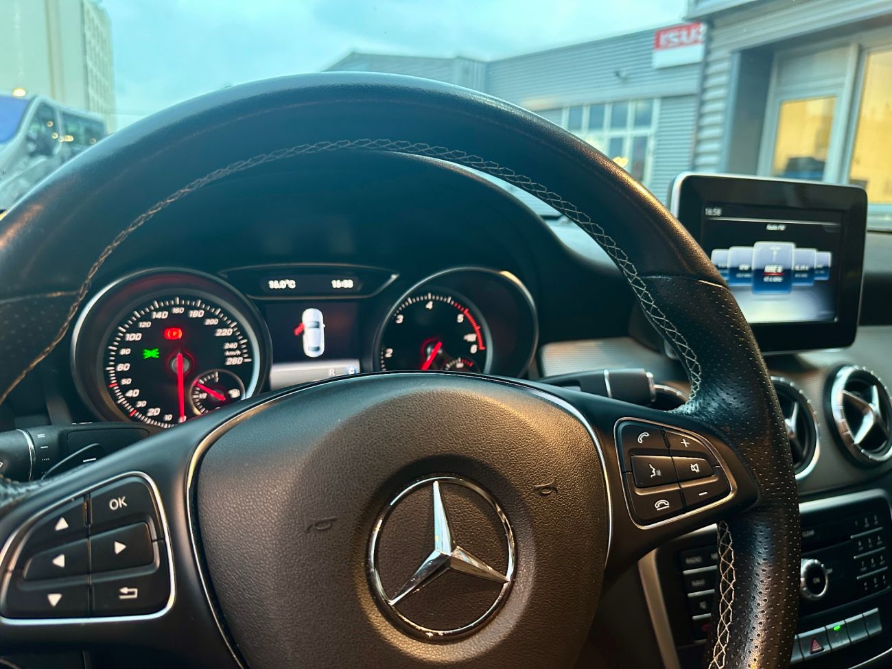 Mandataire MERCEDES-BENZ CLA 200 d 7G-DCT Sensation
