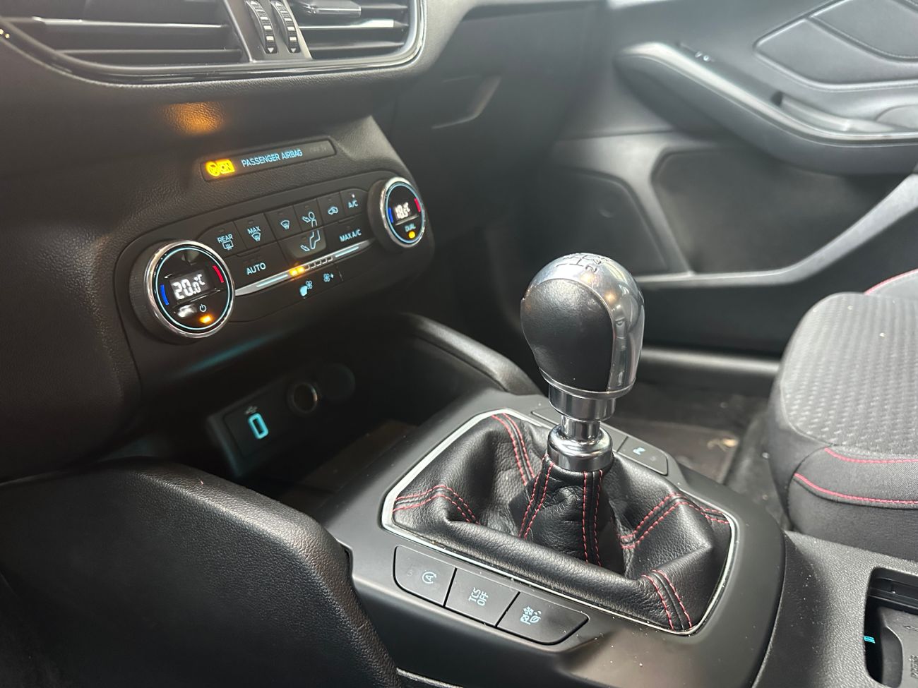 Mandataire Ford FOCUS SW 1.0 EcoBoost 125 S&S ST Line