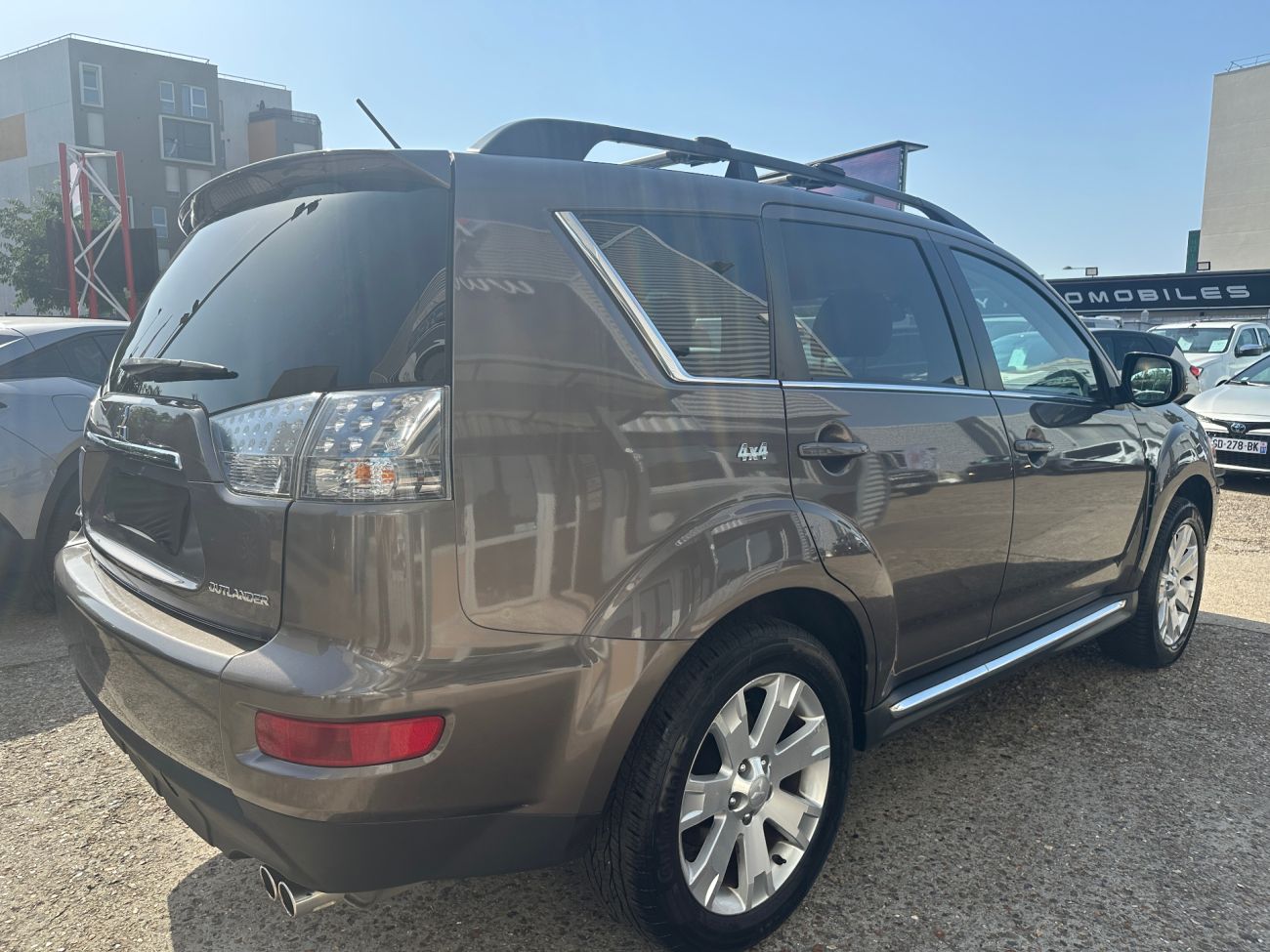 Mandataire MITSUBISHI OUTLANDER 2.2 DI-D 150 4WD Instyle